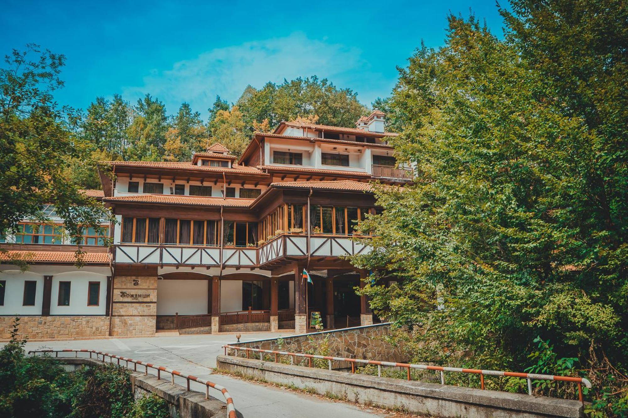 Hotel Bozhentsi Chernevtsi エクステリア 写真