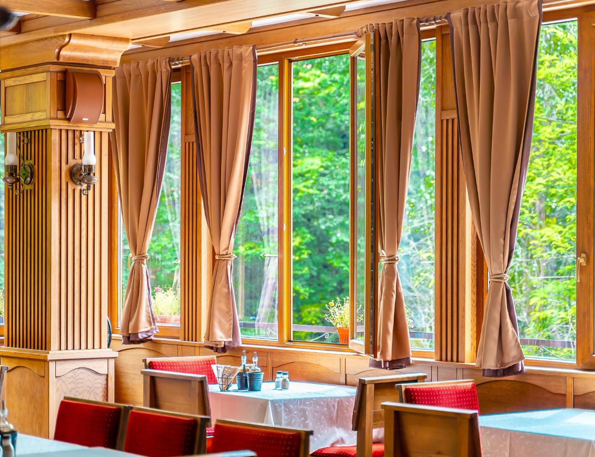 Hotel Bozhentsi Chernevtsi エクステリア 写真