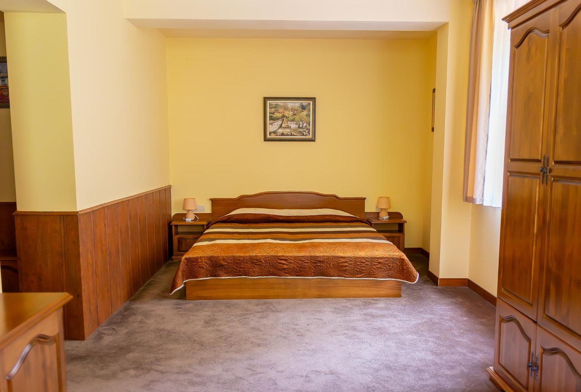 Hotel Bozhentsi Chernevtsi エクステリア 写真