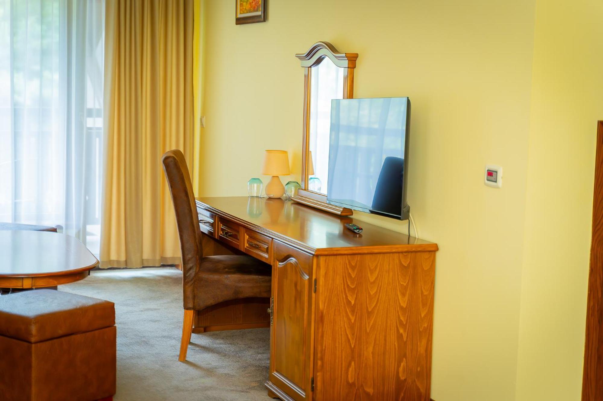 Hotel Bozhentsi Chernevtsi エクステリア 写真