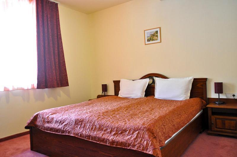 Hotel Bozhentsi Chernevtsi エクステリア 写真