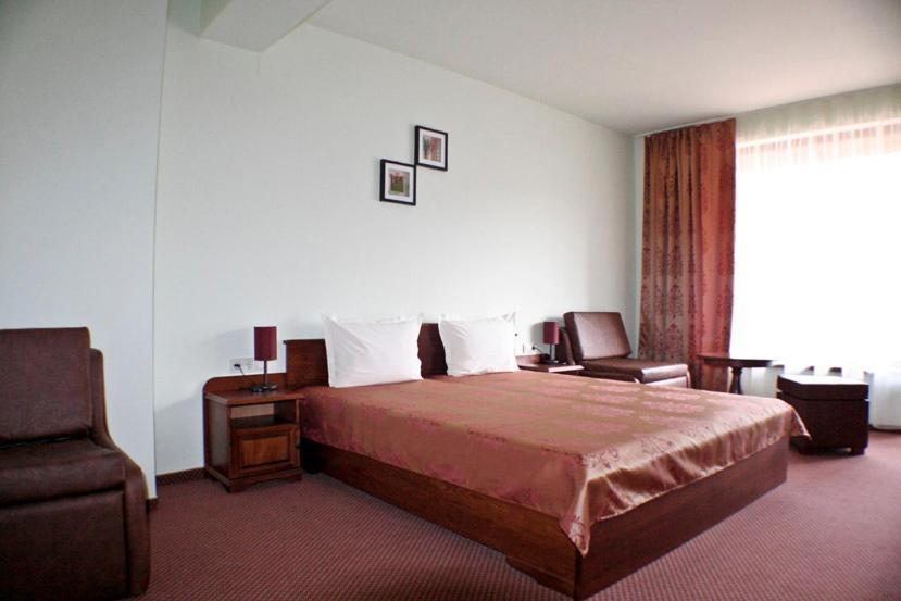 Hotel Bozhentsi Chernevtsi エクステリア 写真