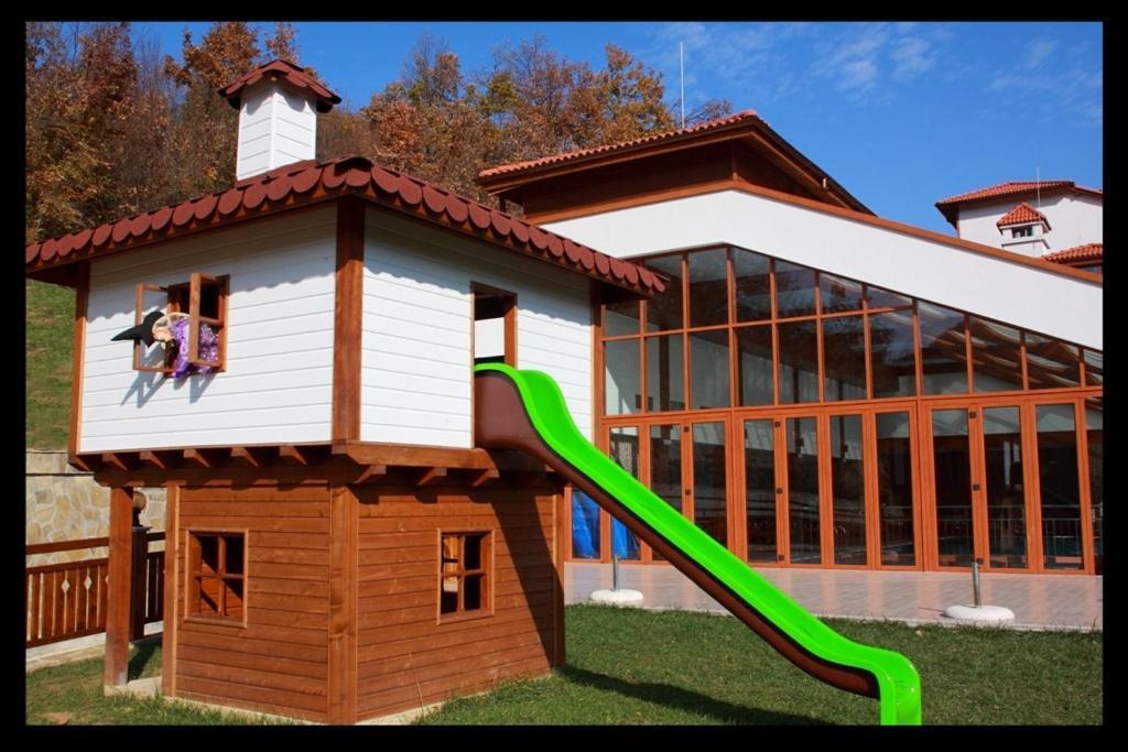 Hotel Bozhentsi Chernevtsi エクステリア 写真